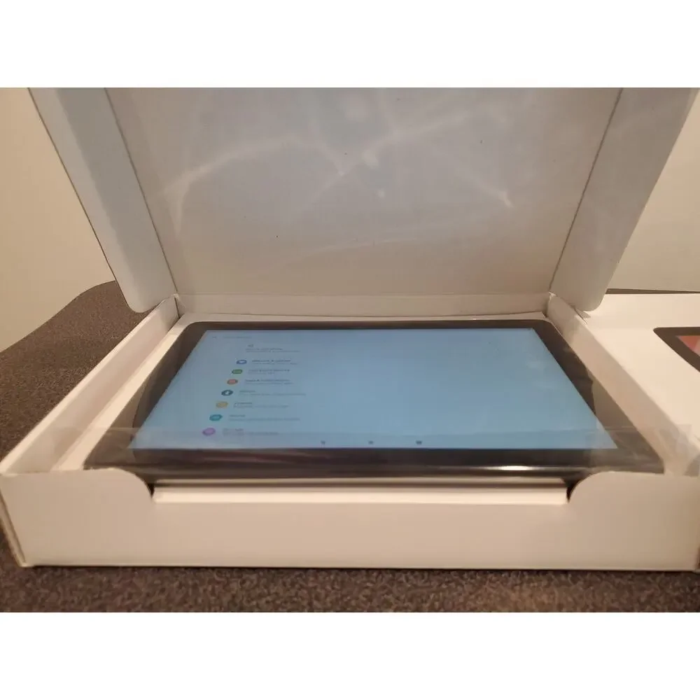 Amazon Fire HD 8 tablet, HD display, 3GB Ram 32 GB. OPEN BOX